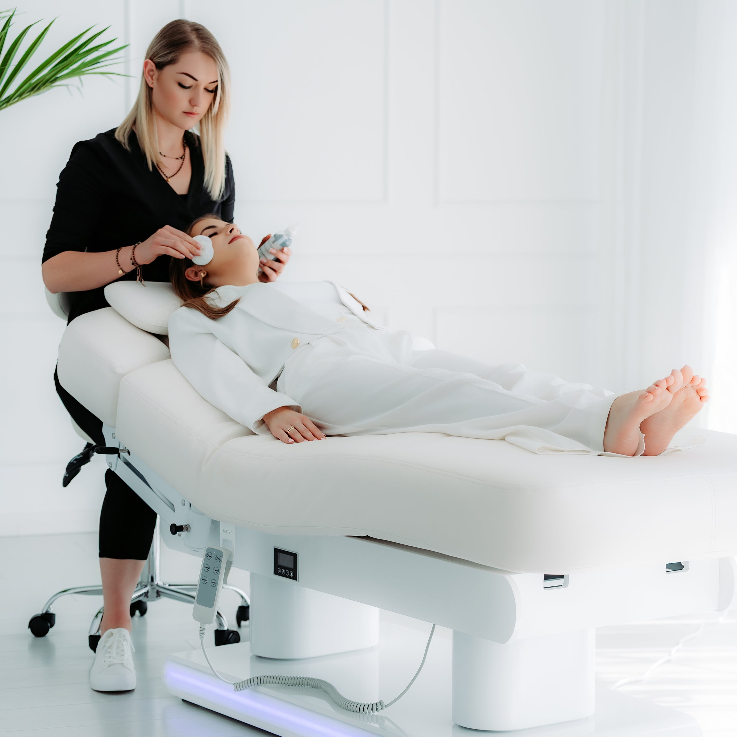 -4-Luxury beauty bed Eterna Gentle Flex k901 white  – 4 motors-4