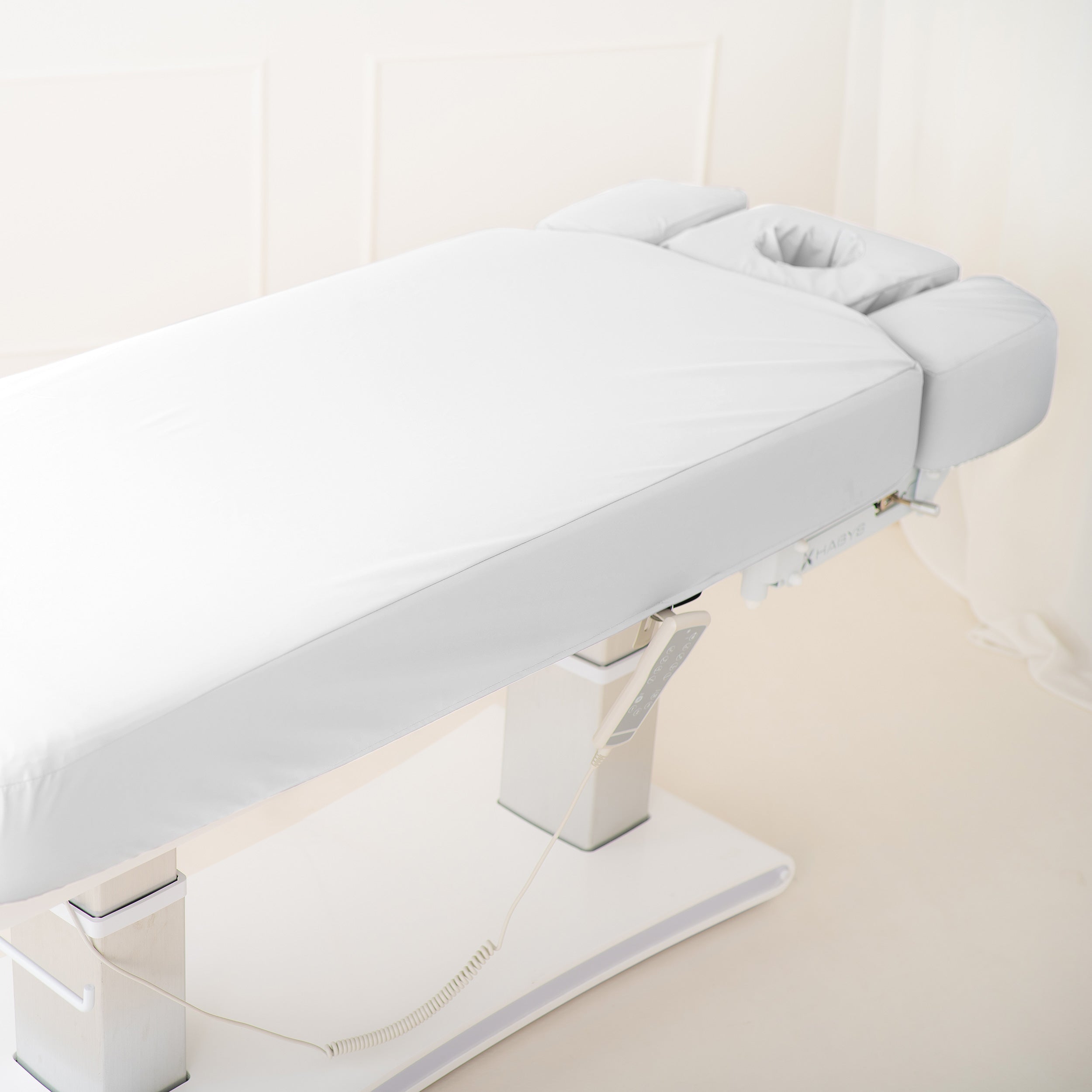 -1-Oil-resistant Hygienic Cover C460 Prestia WHITE-1