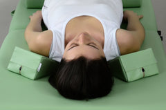 -1-Wedge Bolster 20x15x10  Soft Touch K607 Moco Beige-1